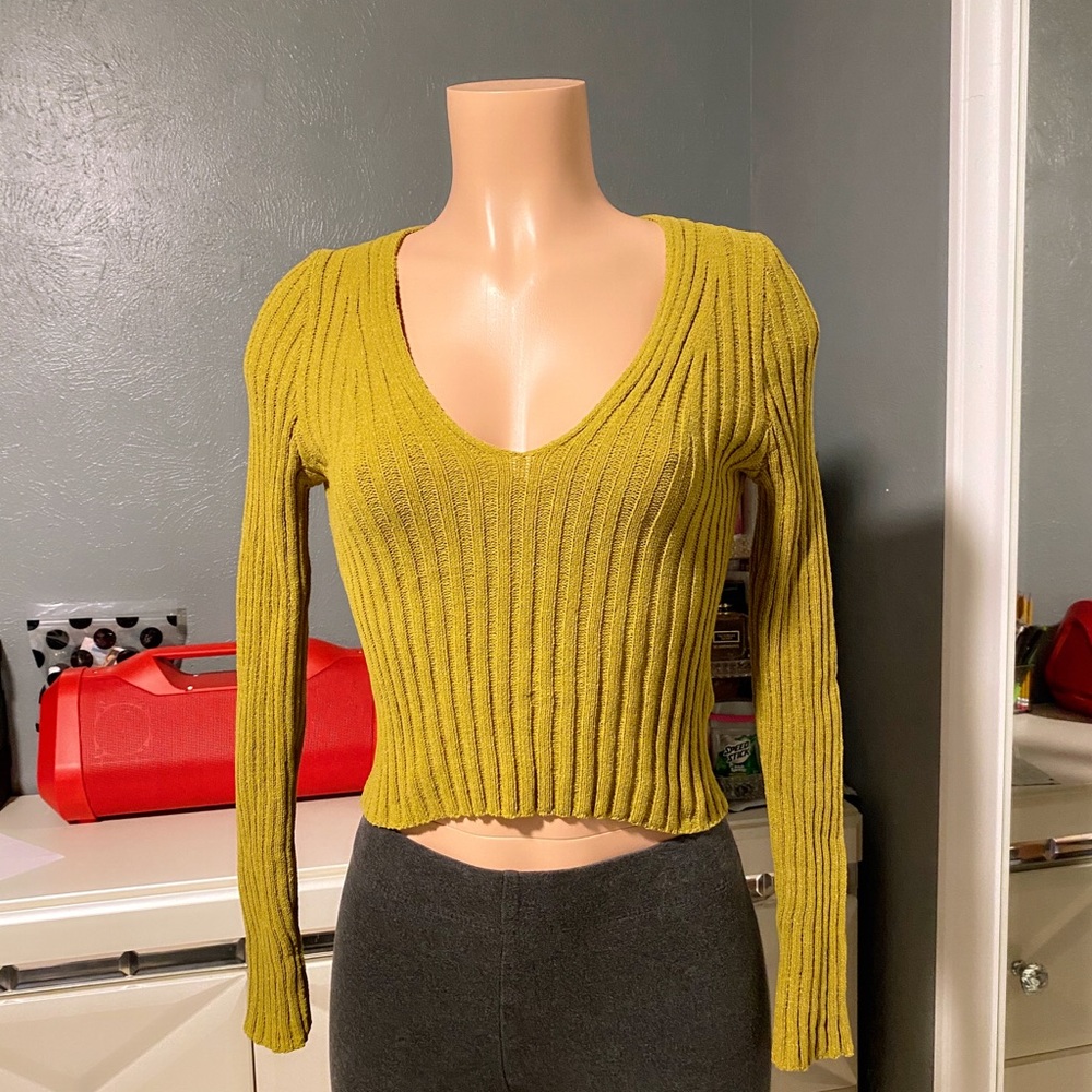 Forever21 V Neck Crop Olive Yellow Sweater